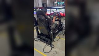 Ultimate VR Racing Simulator для коммерческих игровых центров
