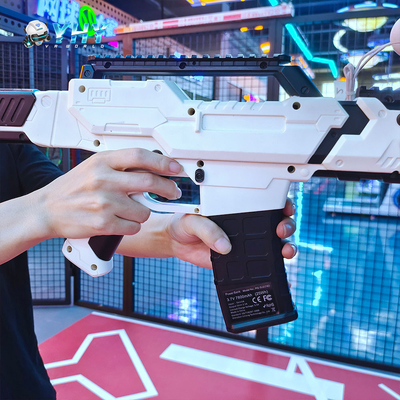 YHY запустил новый 4-пользовательский VR-симулятор стрельбы с 360-мильными бесплатными роумингами и многопользовательскими играми
